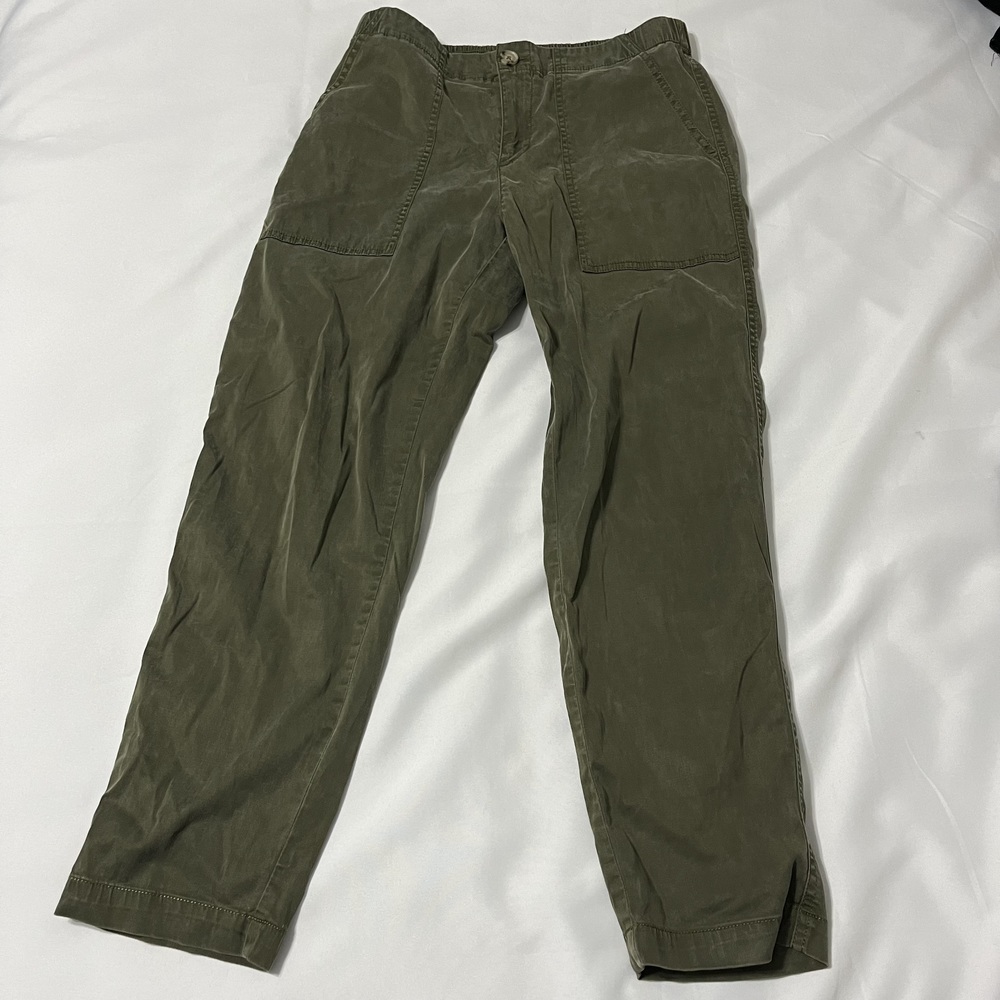 Lou & Grey Green Linen Pants